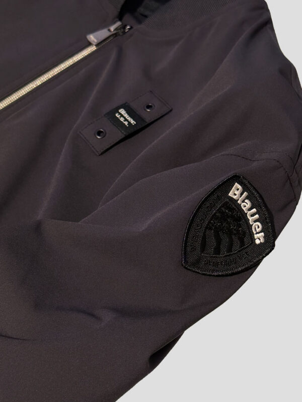 Exit BCN — BLAUER — DEVINE — vista 2 de 2