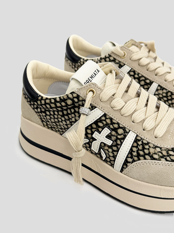 Exit BCN — PREMIATA — BETHCOIN 8501 — vista 2 de 5