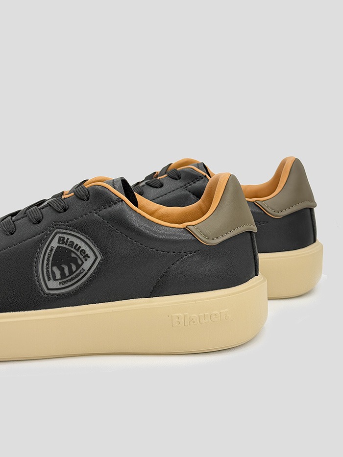 Exit BCN — BLAUER — BUCK MILITARY — vista 4 de 5