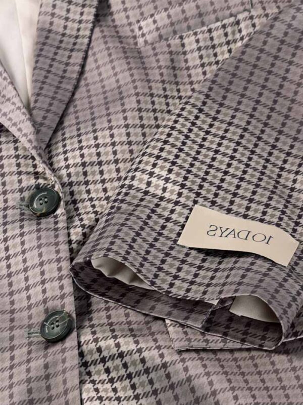 Exit BCN — 10days — FLUID BLAZER — vista 2 de 6