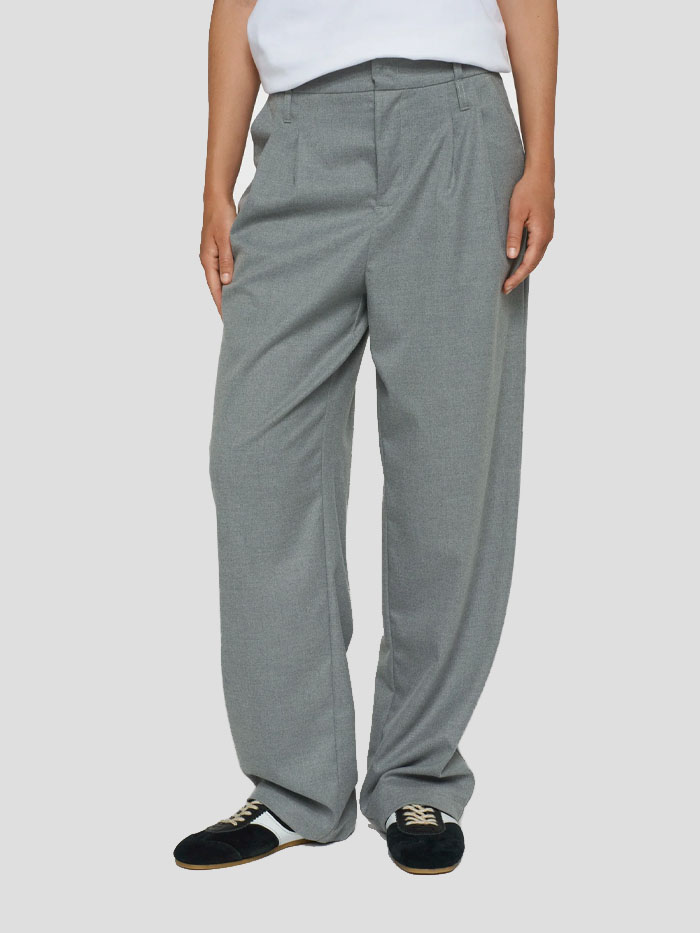 Exit BCN — 10days — TAPARED PANTS — vista 2 de 5